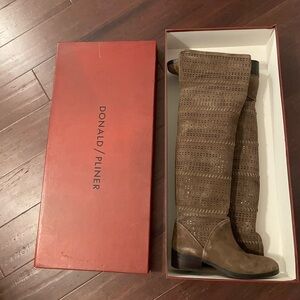 Donald Pliner suede knee high boots 7.5